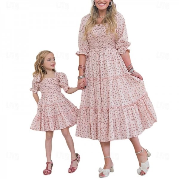 Mommy and Me Dress Matching Outfits Floral Printed Square Neck Puff Sleeve Maxi Dress for Mother and Daughter