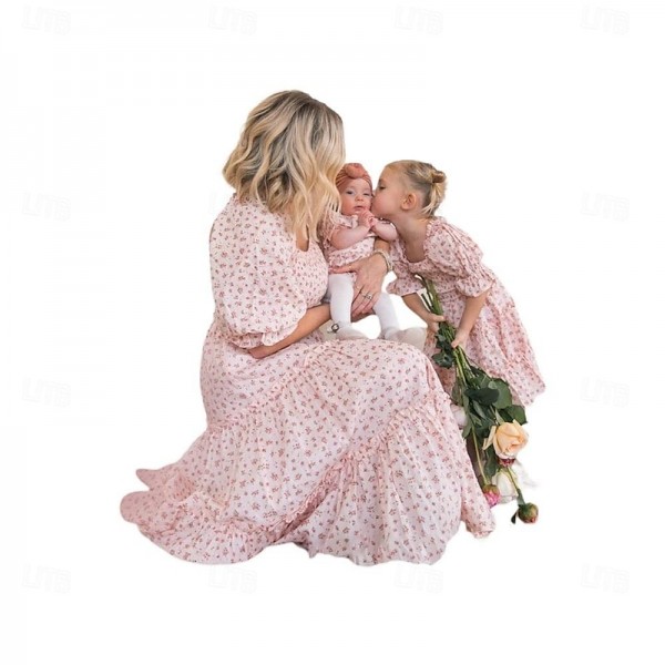 Mommy and Me Dress Matching Outfits Floral Printed Square Neck Puff Sleeve Maxi Dress for Mother and Daughter