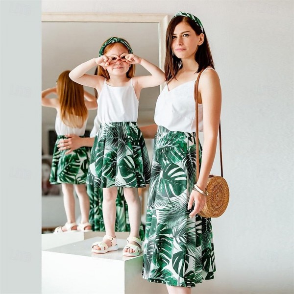 Mommy and Me Dress Family Matching Outfits Summer Woman Girl Print Stitching Dress Mom Daughter Clothing Mommy and Me Dress Family Matching Outfits Summer Woman Girl Print Stitching Dress Mom Daughter Clothing