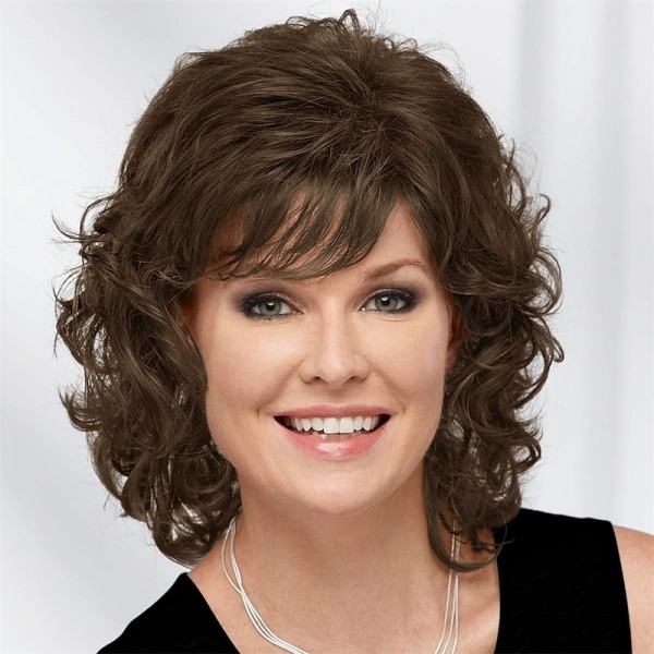 Middle Soft Wispy Layers with Sides Brushed Forward Or Back Wig For A Natural Look / Multi-tonal Shades of Blonde and Brown for White Women Fluffy Synthetic Hair Middle Soft Wispy Layers with Sides Brushed Forward Or Back Wig For A Natural Look / Multi-tonal Shades of Blonde and Brown for White Women Fluffy Synthetic Hair