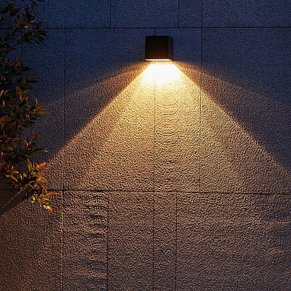 1/2pcs Solar Wall Lights Outdoor Fence Light for Garden Patio Balcony Courtyard Villa Porch Yard Decoration Atmosphere Waterproof Wall Lamp 1/2pcs Solar Wall Lights Outdoor Fence Light for Garden Patio Balcony Courtyard Villa Porch Yard Decoration Atmosphere Waterproof Wall Lamp