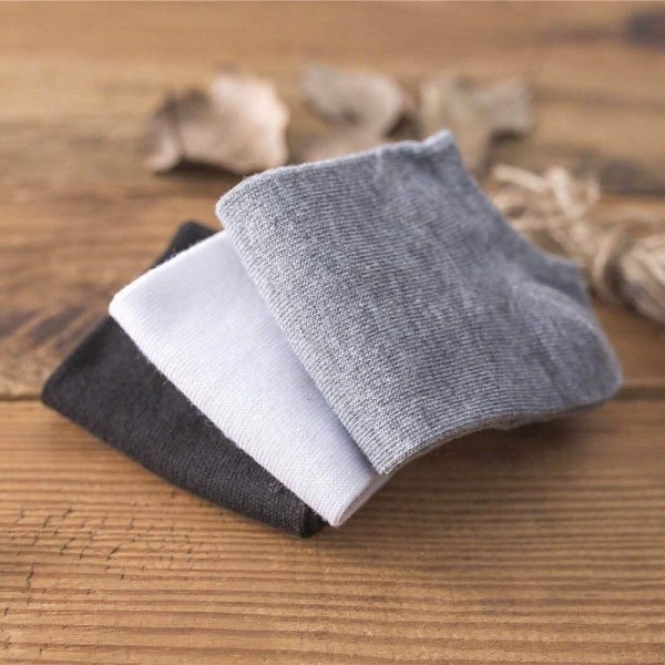 5 Pairs Of Black And White Gray Socks Four Seasons Solid Color Short Tube Invisible Low Socks Sweat-Absorbing 5 Pairs Of Black And White Gray Socks Four Seasons Solid Color Short Tube Invisible Low Socks Sweat-Absorbing