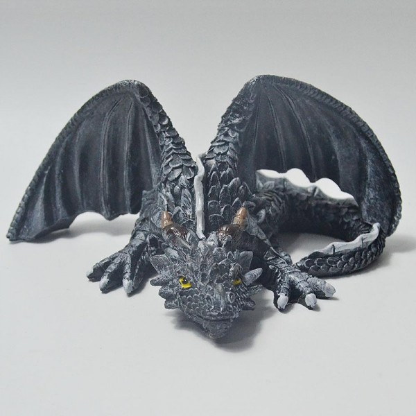 Big Squatting Dragon Sculpture, Resin Gothic Dragon Statue, Handicraft, Outdoor Decoration Big Squatting Dragon Sculpture, Resin Gothic Dragon Statue, Handicraft, Outdoor Decoration