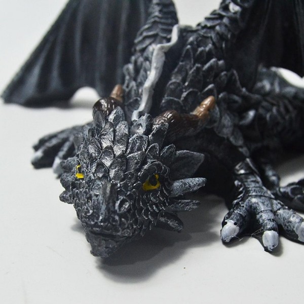 Big Squatting Dragon Sculpture, Resin Gothic Dragon Statue, Handicraft, Outdoor Decoration Big Squatting Dragon Sculpture, Resin Gothic Dragon Statue, Handicraft, Outdoor Decoration