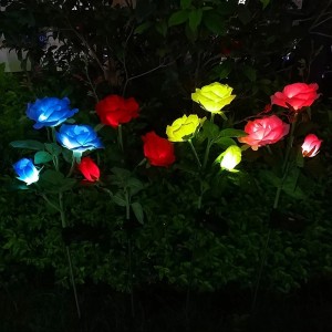Outdoor Solar Lights Outdoor Light Solar LED Lawn Lamp Rose Shape Waterproof Lawn Lights Wedding Garden Patio Decoration Trail LED Landscape Lamp LED Solar Garden Light