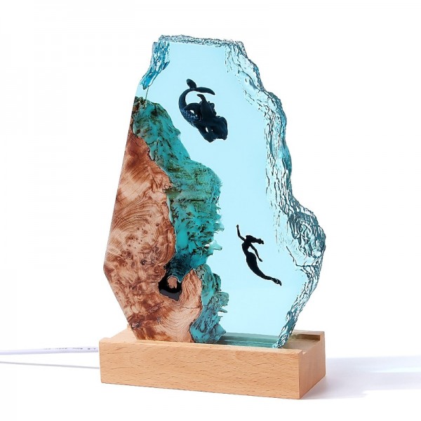 Manta Rays and Couple Diver Resin Night Light Mermaid Whale Office Desktop Art Ornaments Shipwreck Octopus Christmas Gift Solid Wood Resin Night Lamp